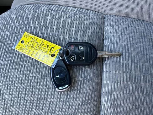 Used 2015 Ford Explorer XLT w/ Equipment Group 201A image 38