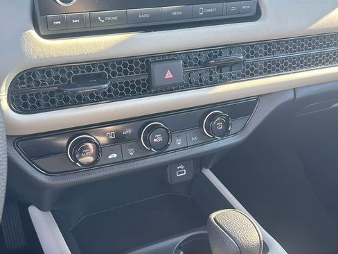 Used 2025 Honda HR-V LX image 21