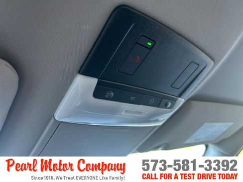 Used 2025 Nissan Altima 2.5 SV FWD image 14