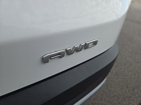 Used 2021 GMC Acadia SLT AWD/4WD image 31