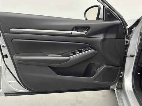 Used 2023 Nissan Altima 2.5 SV image 21