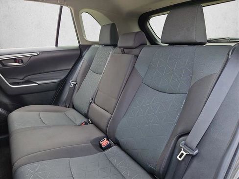Used 2024 Toyota RAV4 XLE AWD/4WD image 18