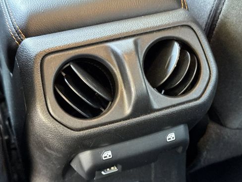 Used 2024 Jeep Wrangler Unlimited Sahara AWD/4WD image 13