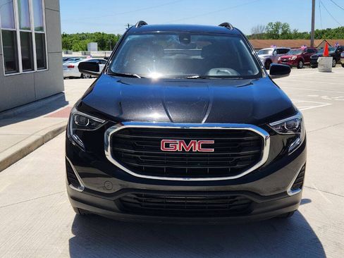 Used 2021 GMC Terrain SLE w/ Driver Convenience Package AWD/4WD image 9