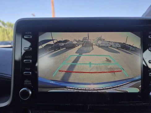 Used 2019 Toyota C-HR XLE FWD image 24
