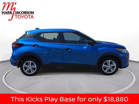 Used 2025 Nissan Kicks Play S FWD image 7