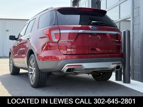 Used 2016 Ford Explorer Platinum image 3