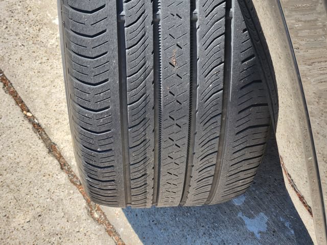Used 2023 Buick Envision Avenir FWD image 2
