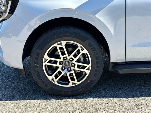 New 2025 Ford Expedition Max Active image 11