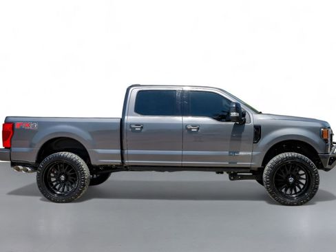 Used 2021 Ford F250 Lariat image 5