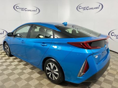 Used 2018 Toyota Prius Prime Plus w/ Carpet Mat Package FWD image 4