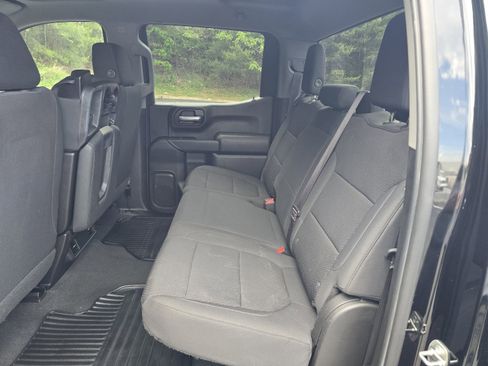 Used 2021 Chevrolet Silverado 1500 Custom Trail Boss w/ LPO, Dark Essentials Package AWD/4WD image 13