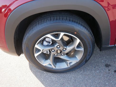 Used 2024 Chevrolet Trax LT w/ Driver Confidence Package image 16