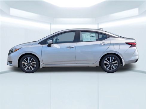 New 2025 Nissan Versa SV w/ Trunk Package image 2