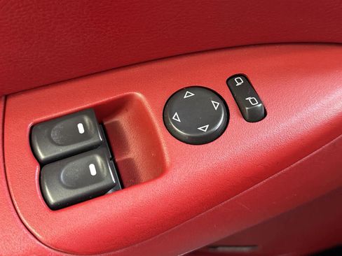 Used 2005 Chevrolet Corvette Convertible w/ Preferred Equipment Group image 21