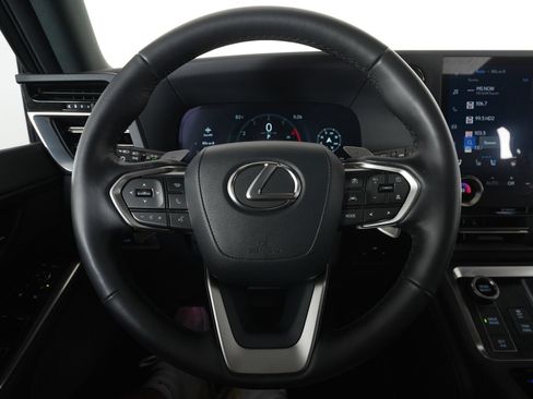 Used 2024 Lexus GX 550 w/ Accessory Package (Z1) AWD/4WD image 17