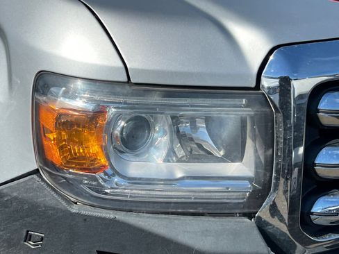 Used 2015 GMC Canyon SLE w/ SLE Convenience Package image 8