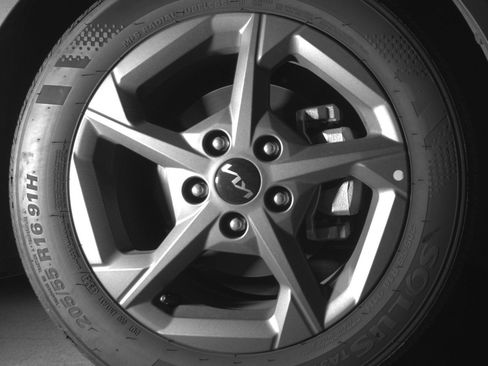 Used 2025 Kia K4 LXS image 12