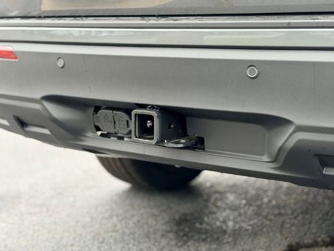 New 2026 Ford Explorer Active RWD image 5