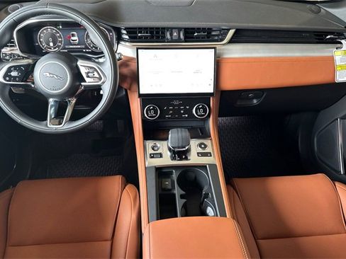 New 2026 Jaguar F-PACE R-Dynamic S image 12