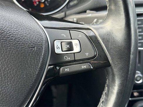 Used 2017 Volkswagen Passat 1.8T SE image 24