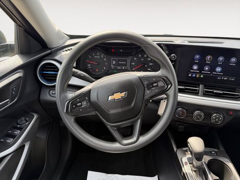 Used 2024 Chevrolet Trax LS FWD image 12