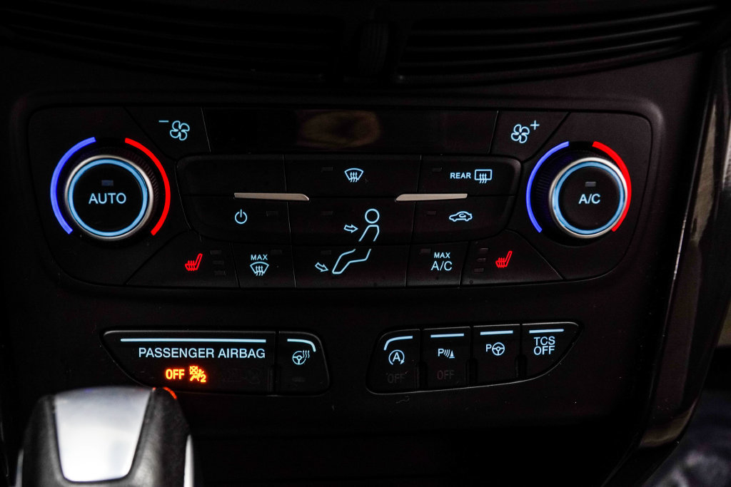 Used 2019 Ford Escape Titanium FWD image 24