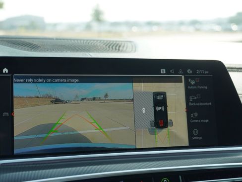 Used 2022 BMW X6 xDrive40i w/ Premium Package image 13