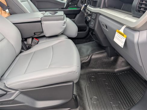 New 2026 Ford F350 4x4 Regular Cab DRW Super Duty image 23