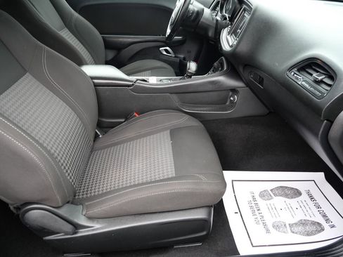 Used 2020 Dodge Challenger SXT AWD/4WD image 23