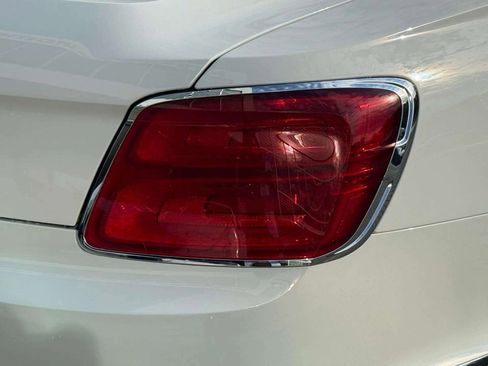 New 2026 Bentley Flying Spur Plug-In Hybrid AWD/4WD image 12