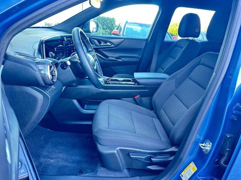 Used 2025 Chevrolet Equinox LT image 36