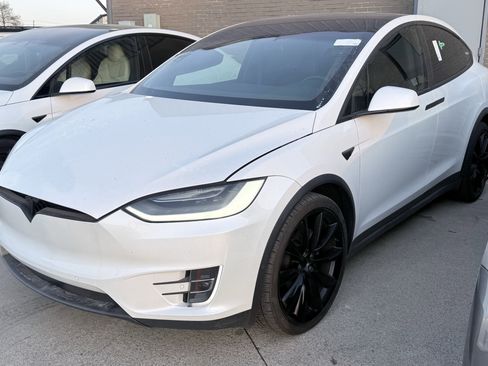 Used 2021 Tesla Model X Long Range image 4