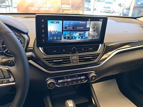 New 2025 Nissan Altima 2.5 SR w/ SR Premium Package image 19