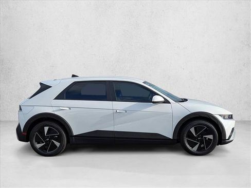 Certified 2026 Hyundai Ioniq 5 SEL RWD image 4