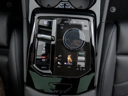 New 2026 BMW 540i xDrive w/ Premium Package image 22