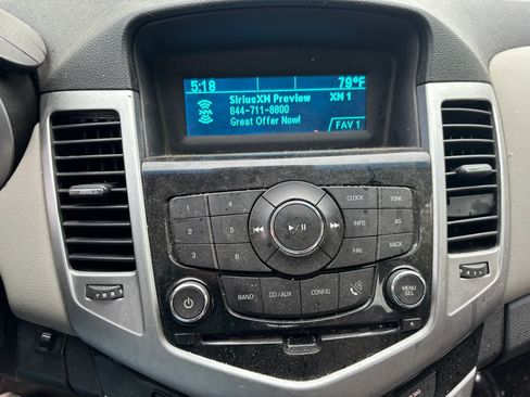 Used 2015 Chevrolet Cruze LS FWD image 15