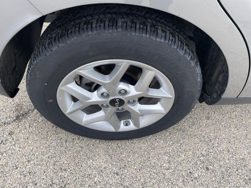 Used 2025 Kia Soul LX w/ LX Technology Package image 28