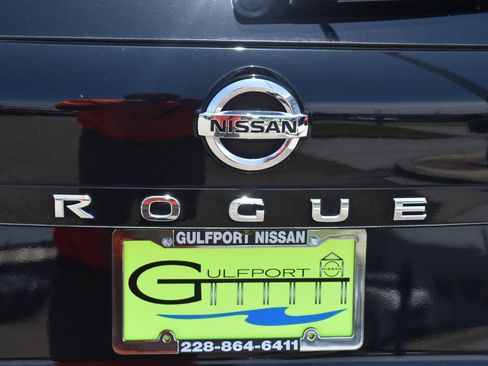 Used 2021 Nissan Rogue SV FWD image 8
