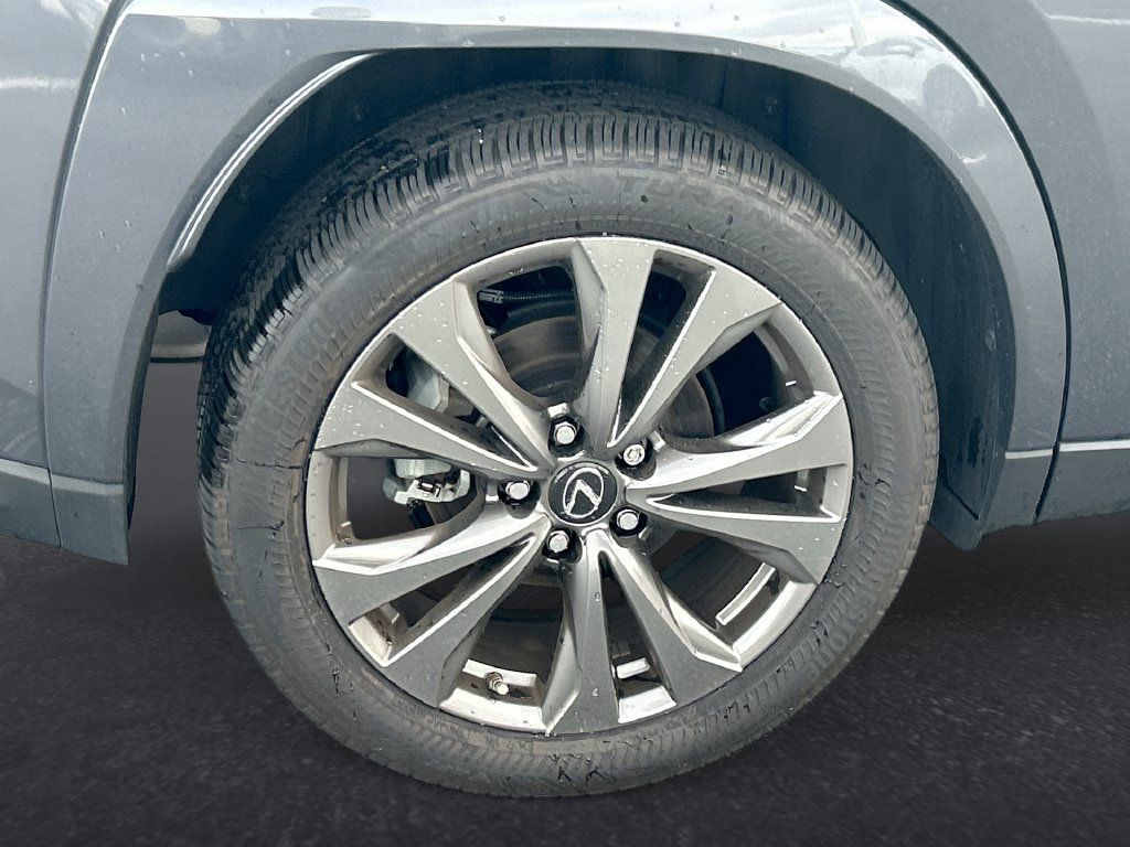 Used 2024 Lexus UX 250h F Sport FWD image 17