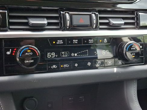 Certified 2024 Nissan Pathfinder SL AWD/4WD image 18