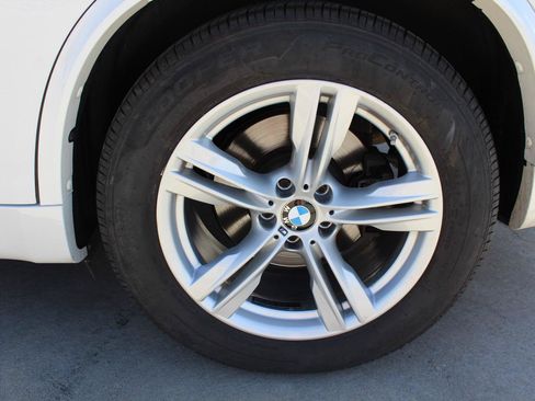 Used 2017 BMW X5 xDrive50i AWD/4WD image 42