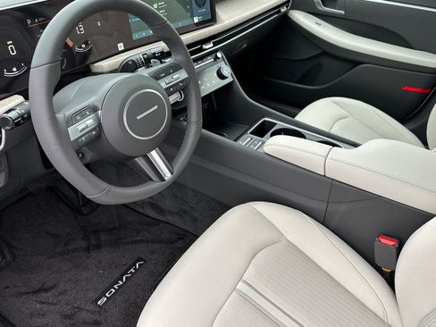 Used 2025 Hyundai Sonata SEL image 9