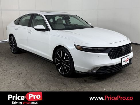 Used 2024 Honda Accord Touring image 1