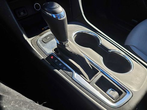 Used 2018 Chevrolet Equinox Premier image 33