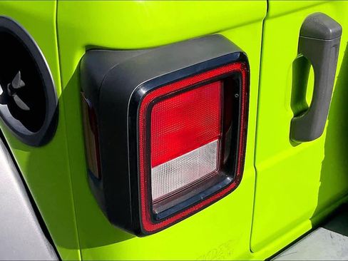 Used 2021 Jeep Wrangler Willys image 29