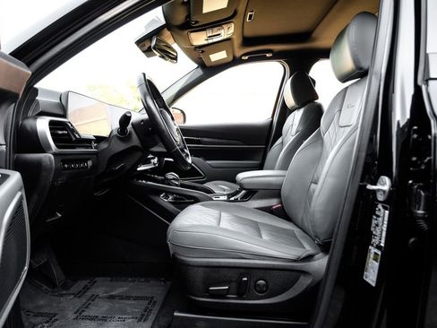 Used 2023 Kia Telluride EX X-Line image 3