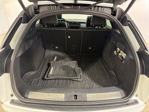 Used 2020 Land Rover Range Rover Velar S image 29