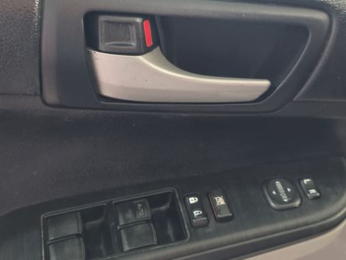 Used 2014 Toyota Camry LE FWD image 15