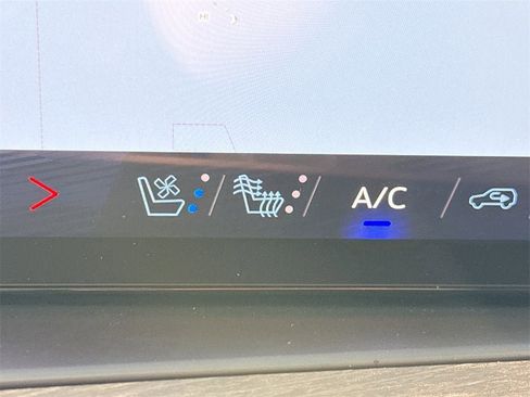 New 2025 Chevrolet Suburban Premier image 16